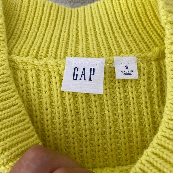 GAP knit sweater , yellow shade NWNT - Picture 7 of 14